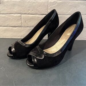 Giani Bernini sz 7.5 Burgos black suede leather peeptoe heels
